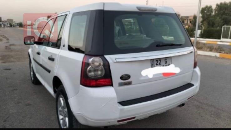 لاند ڕۆڤەر LR2